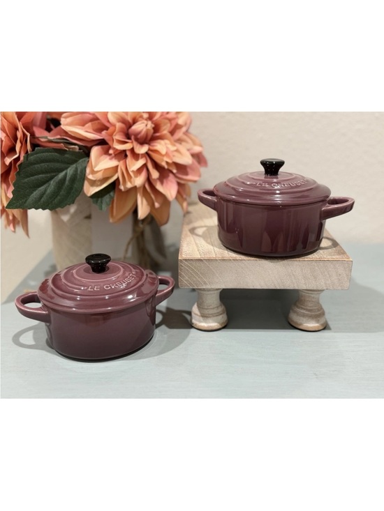 Le Creuset Other - Le creuset Mini Round Cocotte - FIG
Set-2 Petite Dutch Oven NWT Purple 10
CM